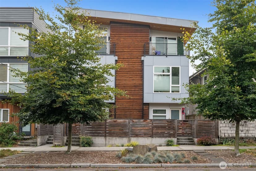 Property photo for 122 17th Avenue E #B, Seattle photo 3