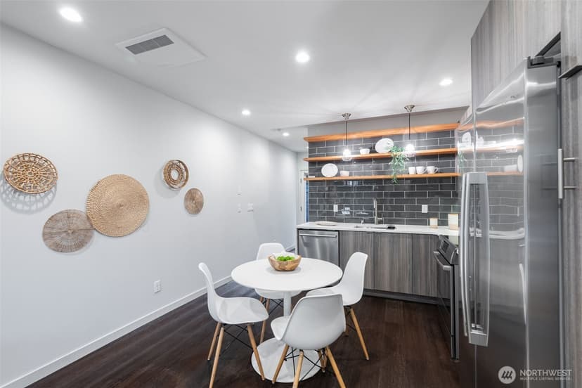Property photo for 122 17th Avenue E #B, Seattle photo 12