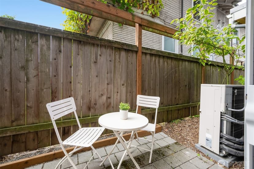 Property photo for 122 17th Avenue E #B, Seattle photo 26