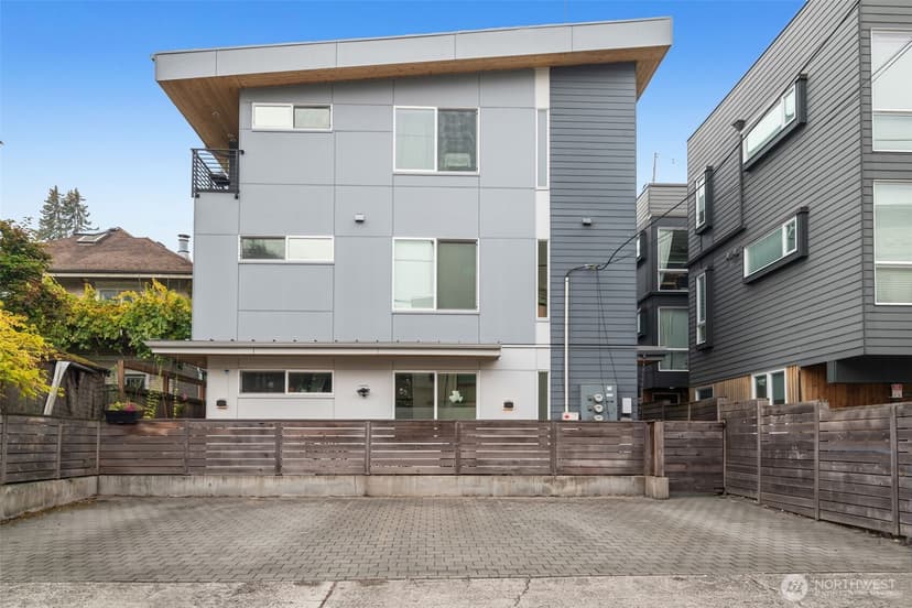 Property photo for 122 17th Avenue E #B, Seattle photo 31