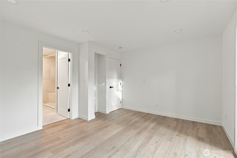 Property photo for 11224 35th Avenue SW, Seattle photo 16