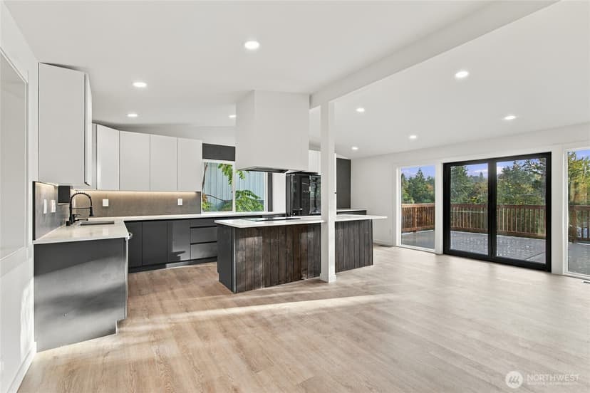 Property photo for 11224 35th Avenue SW, Seattle photo 9