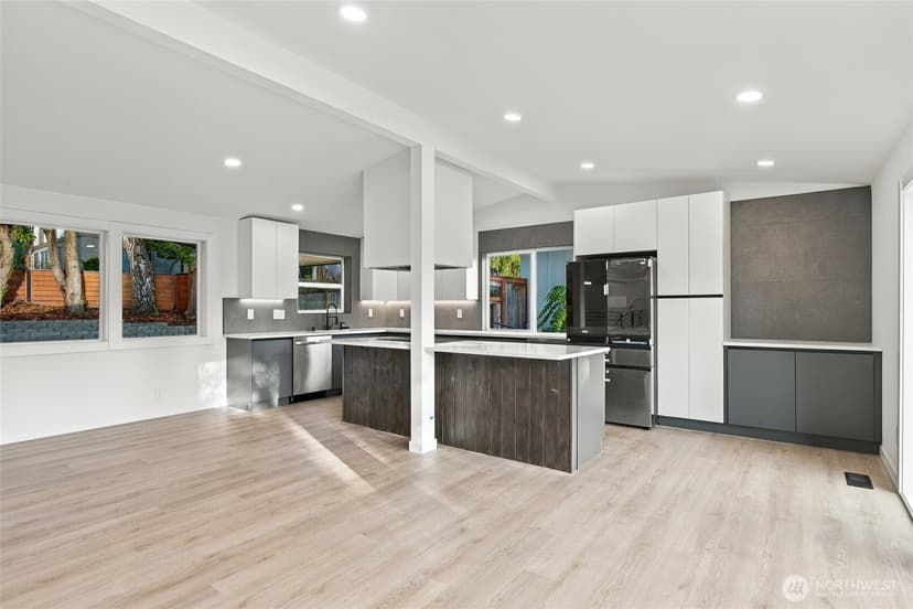 Property photo for 11224 35th Avenue SW, Seattle photo 11