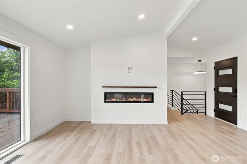 Property photo for 11224 35th Avenue SW, Seattle photo 6