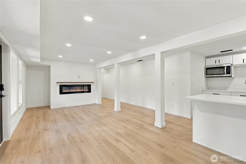 Property photo for 11224 35th Avenue SW, Seattle photo 29
