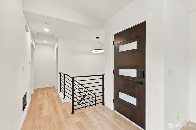 Property photo for 11224 35th Avenue SW, Seattle photo 23