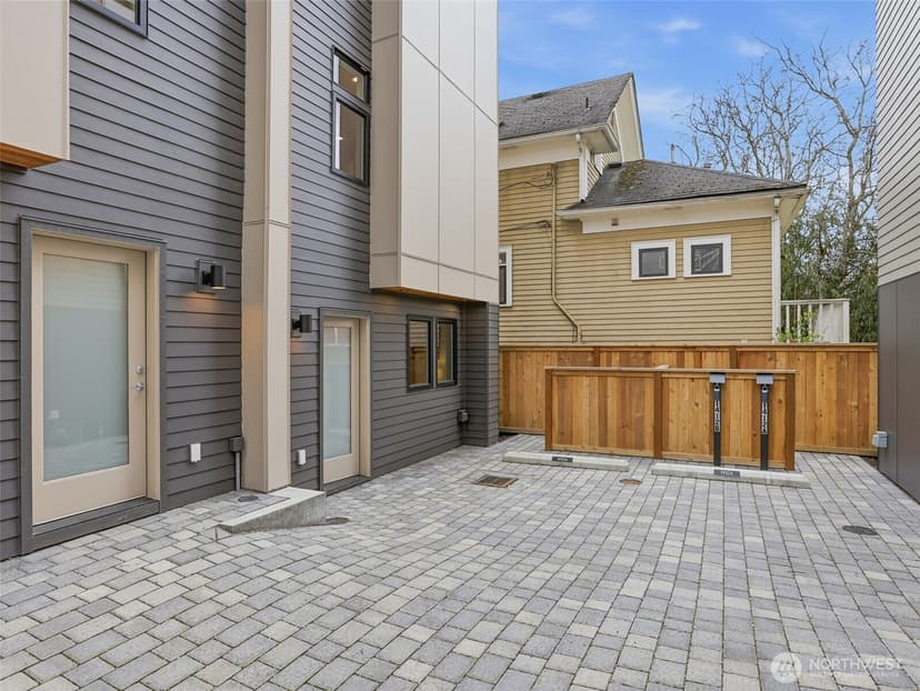 Property photo for 1410 N 47th Street #A, Seattle photo 27