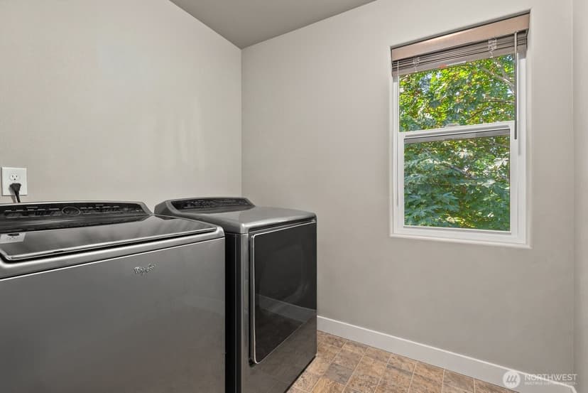 Property photo for 35703 20th Avenue SW, Federal Way photo 22