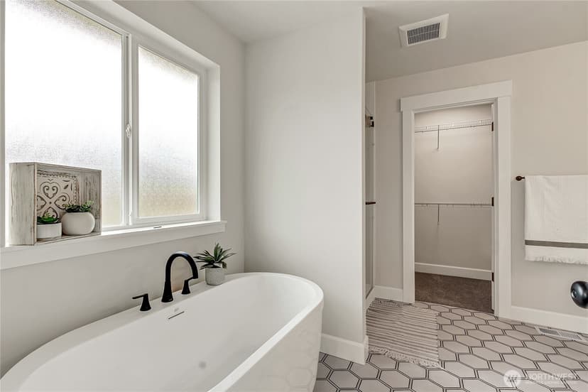 Property photo for 17244 74th Avenue Ct E, Puyallup photo 18