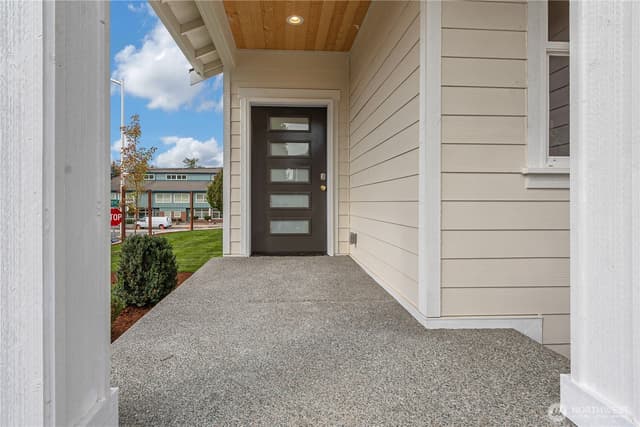 Property photo for 17244 74th Avenue Ct E, Puyallup photo 3
