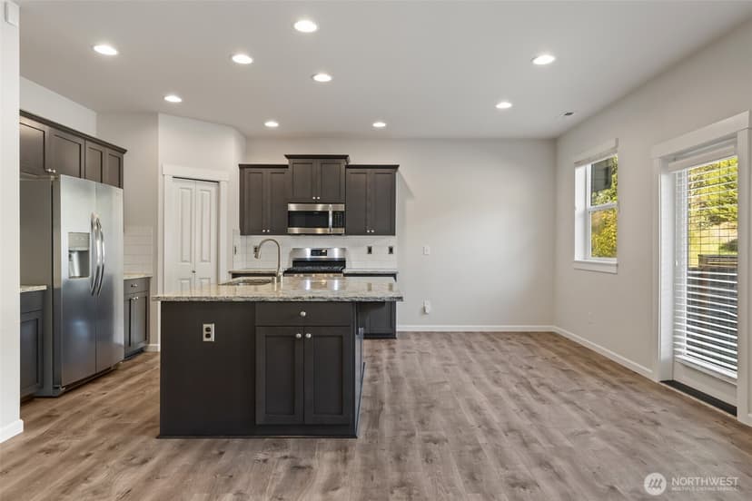 Property photo for 2743 82nd Avenue Ct E, Edgewood photo 6
