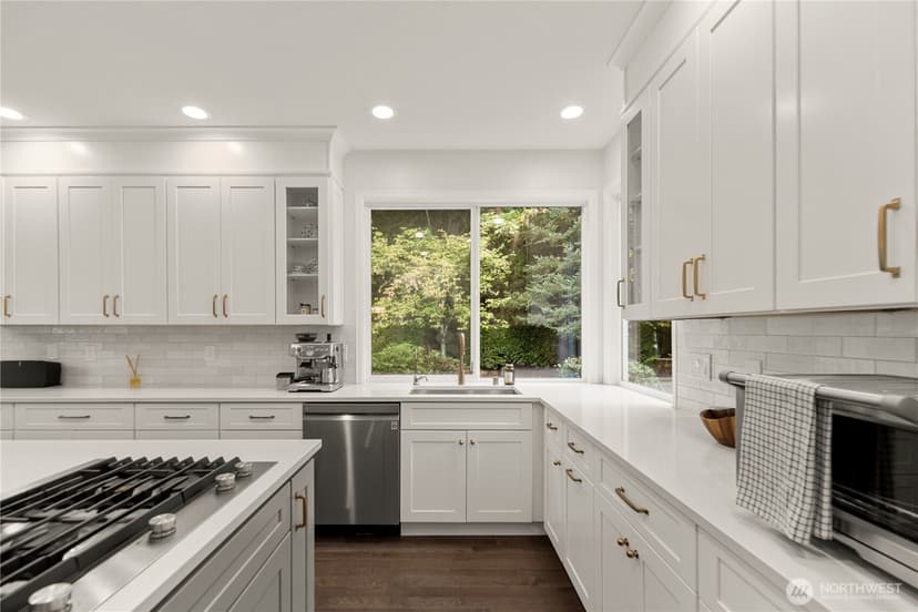 Property photo for 19618 NE 44th Place, Sammamish photo 18