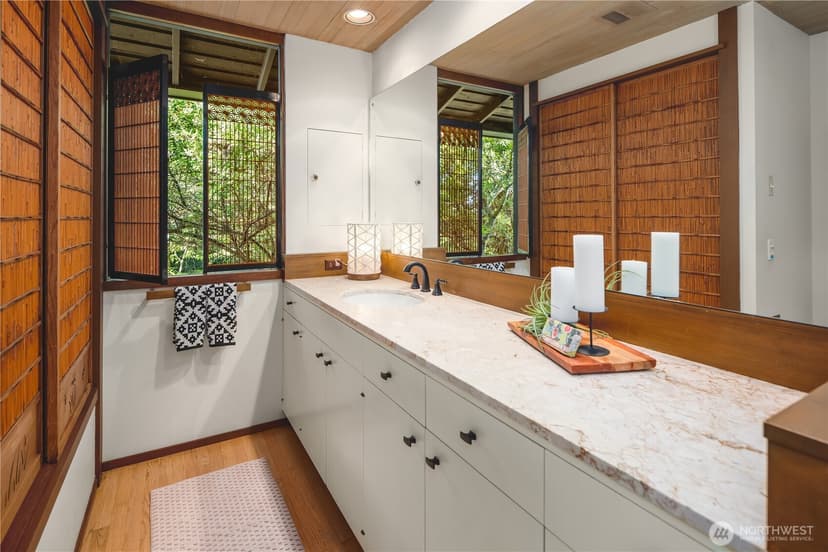 Property photo for 4429 Forest Avenue SE, Mercer Island photo 19