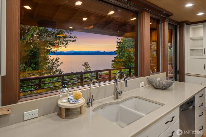 Property photo for 4429 Forest Avenue SE, Mercer Island photo 15