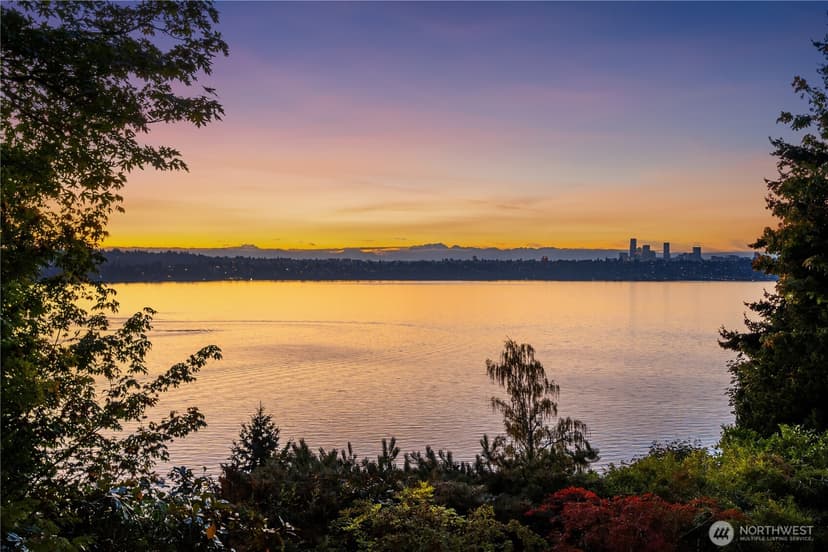 Property photo for 4429 Forest Avenue SE, Mercer Island