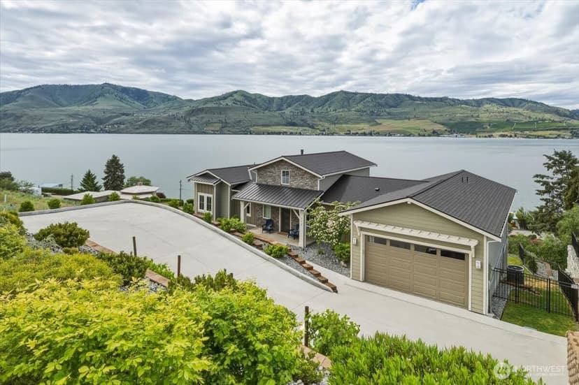 Property photo for 112 Mayer Drive, Chelan photo 2