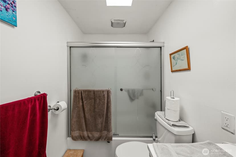 Property photo for 27224 122nd Avenue SE, Kent photo 16