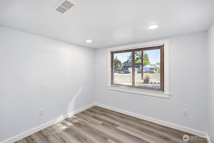 Property photo for 1305 S 118th Street, Tacoma photo 17