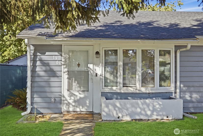 Property photo for 1305 S 118th Street, Tacoma photo 3