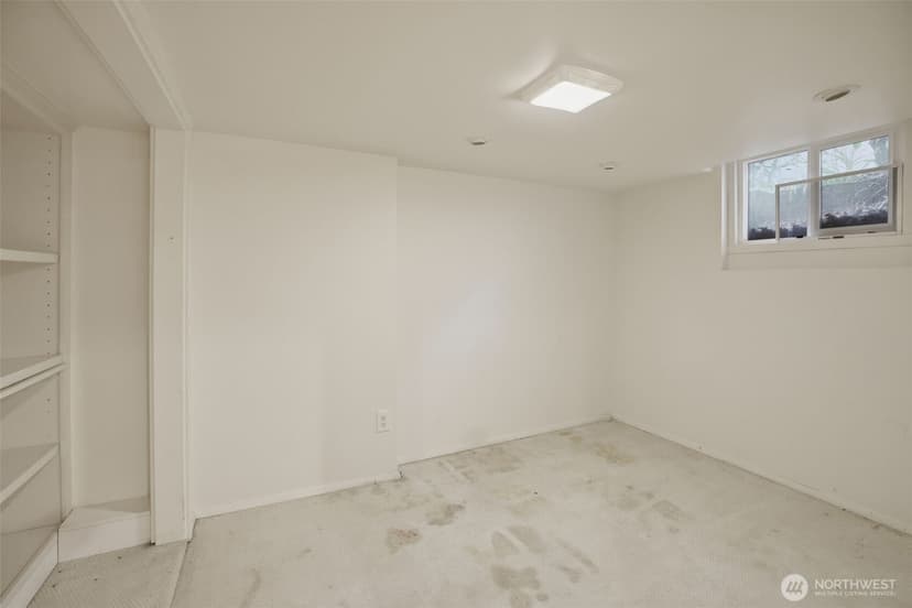 Property photo for 6238 Woodlawn Avenue N, Seattle photo 28