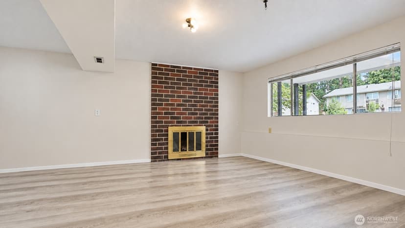 Property photo for 21405 124th Avenue SE, Kent photo 16