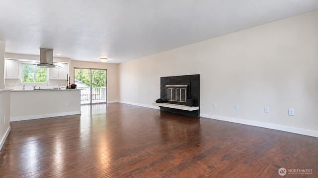 Property photo for 21405 124th Avenue SE, Kent photo 3