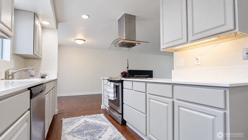 Property photo for 21405 124th Avenue SE, Kent photo 6