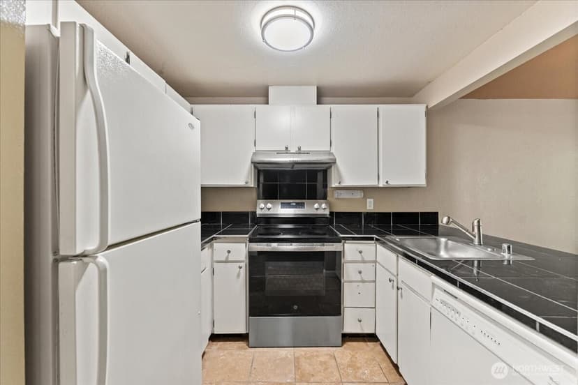 Property photo for 17435 119 Lane SE #D31, Renton photo 7