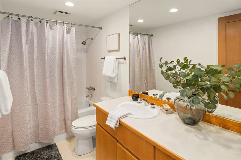 Property photo for 8317 229th Street SW, Edmonds photo 9