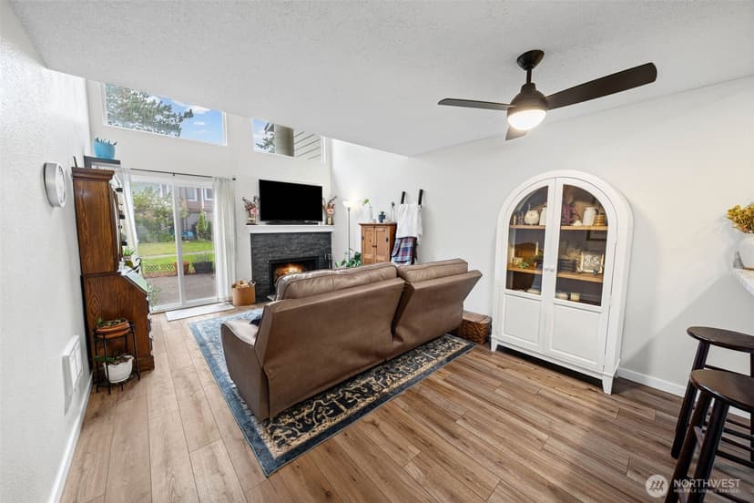 Property photo for 826 Pike Street NE #C6, Auburn photo 3