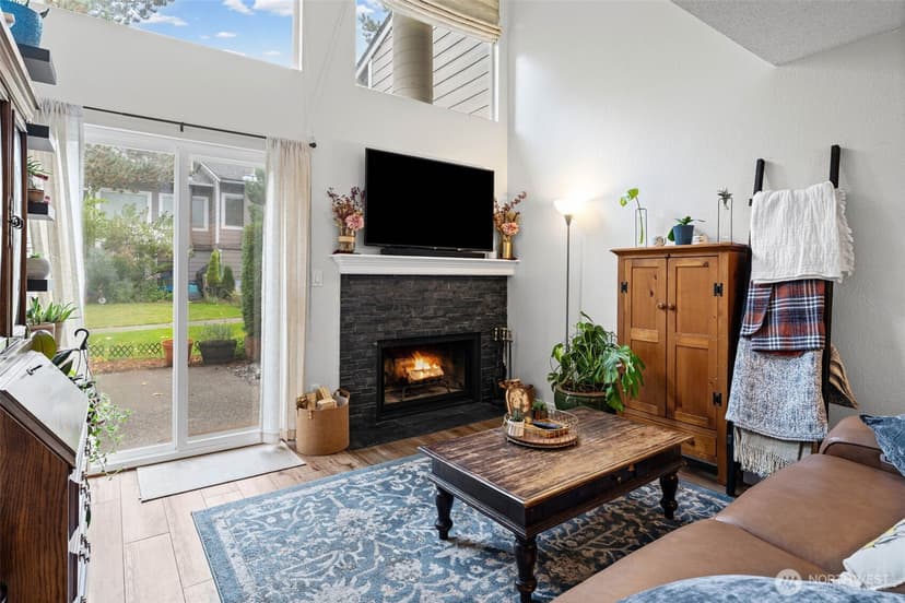 Property photo for 826 Pike Street NE #C6, Auburn photo 2