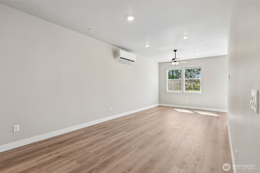 Property photo for 8931 172nd Street NE, Arlington photo 3