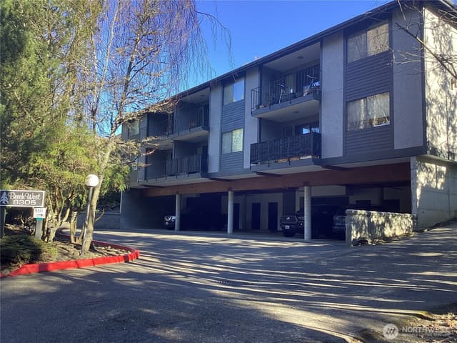 Property photo for 8305 53rd Avenue W #5, Mukilteo photo 3