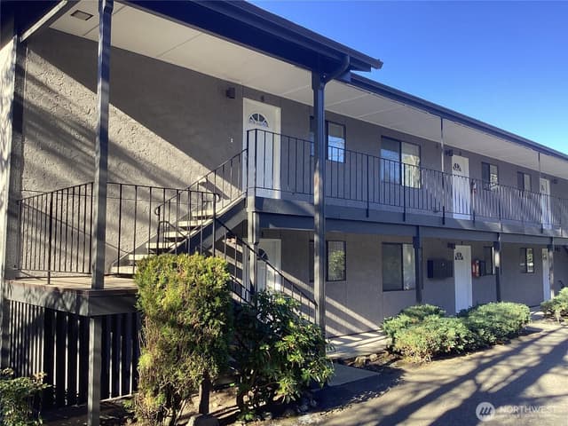 Property photo for 8305 53rd Avenue W #5, Mukilteo photo 2