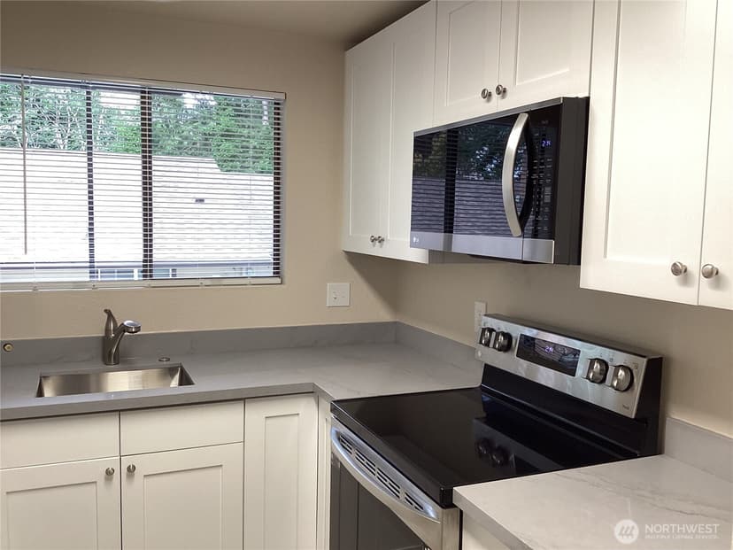 Property photo for 8305 53rd Avenue W #5, Mukilteo photo 28