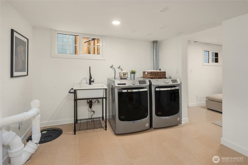 Property photo for 646 Alder Street #A, Edmonds photo 23