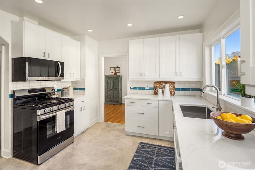 Property photo for 6512 16th Avenue NE, Seattle photo 16