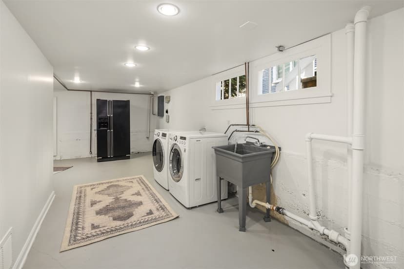 Property photo for 6512 16th Avenue NE, Seattle photo 32