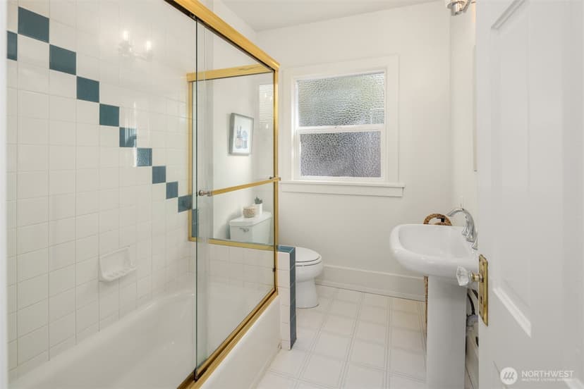 Property photo for 6512 16th Avenue NE, Seattle photo 19