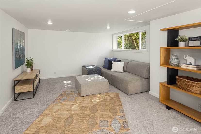 Property photo for 6512 16th Avenue NE, Seattle photo 28