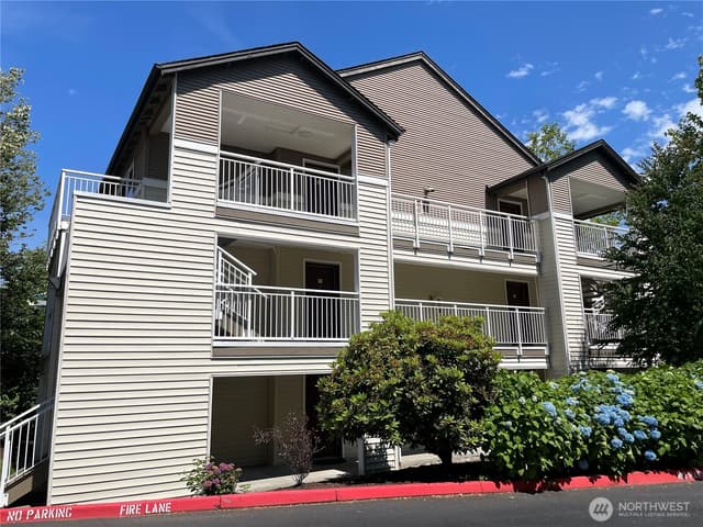 Property photo for 12303 Harbour Pointe Boulevard #CC202, Mukilteo