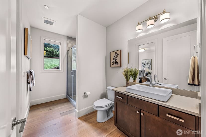 Property photo for 7709 216th Avenue NE, Redmond photo 6