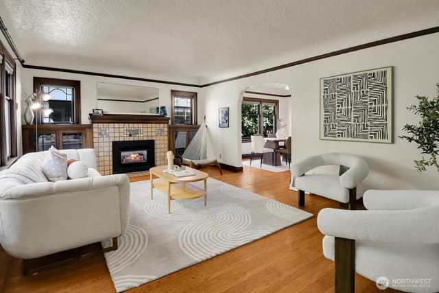 Property photo for 1613 N 52nd Street, Seattle photo 3