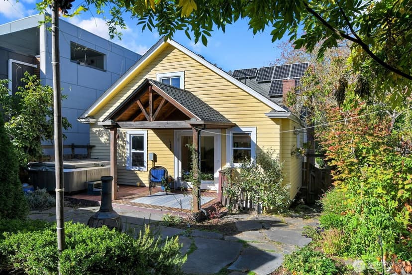 Property photo for 1613 N 52nd Street, Seattle photo 27
