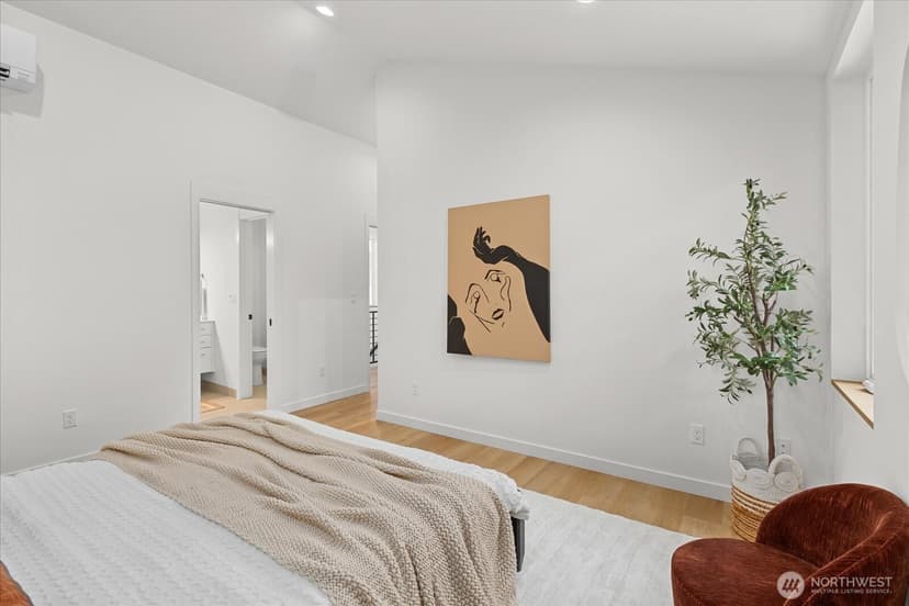 Property photo for 11349 23rd Avenue NE, Seattle photo 12