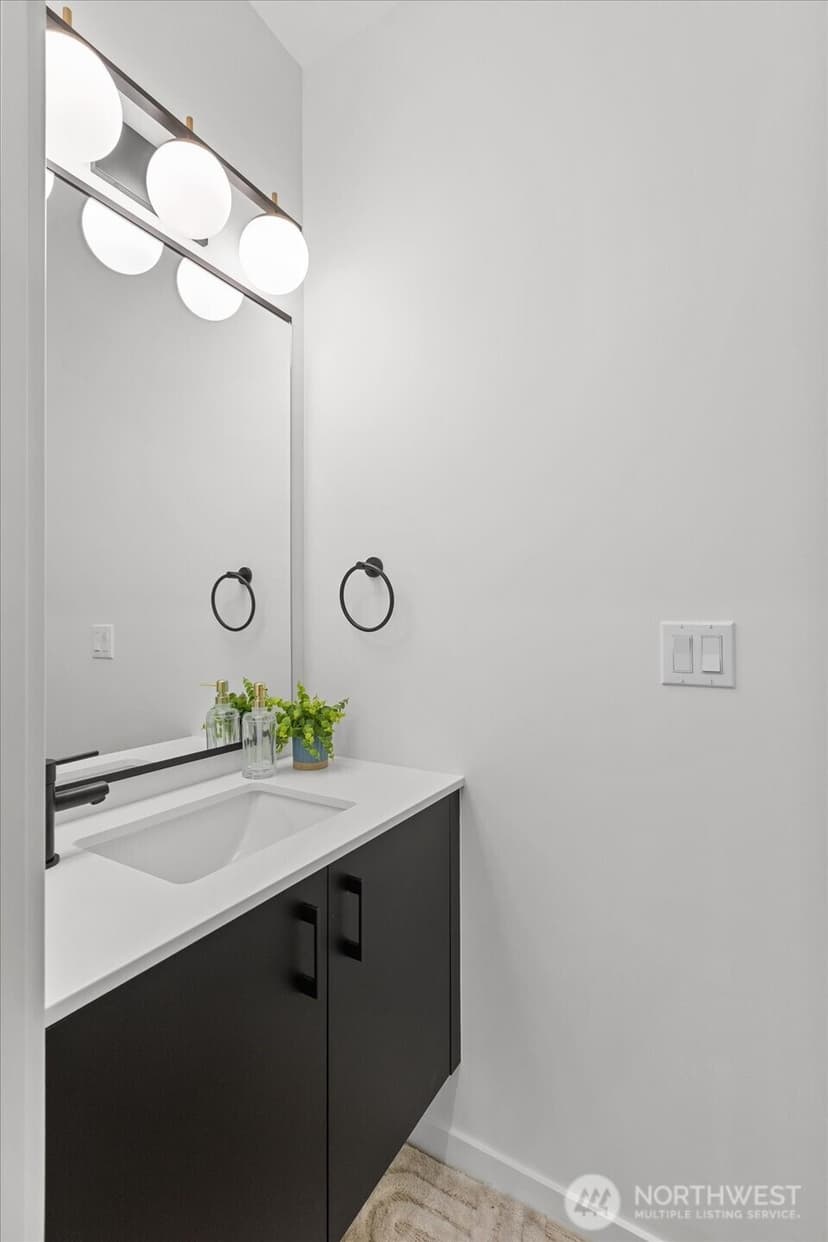 Property photo for 11349 23rd Avenue NE, Seattle photo 10