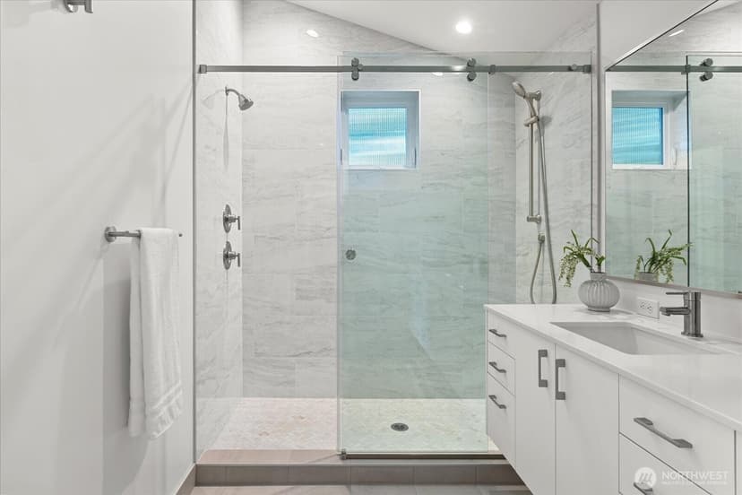 Property photo for 11349 23rd Avenue NE, Seattle photo 15