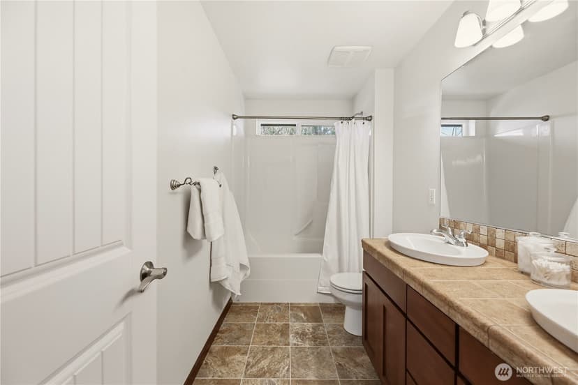 Property photo for 1414 Lake Roesiger Drive, Snohomish photo 17