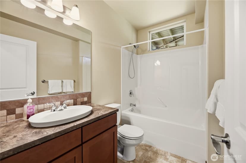 Property photo for 1414 Lake Roesiger Drive, Snohomish photo 19