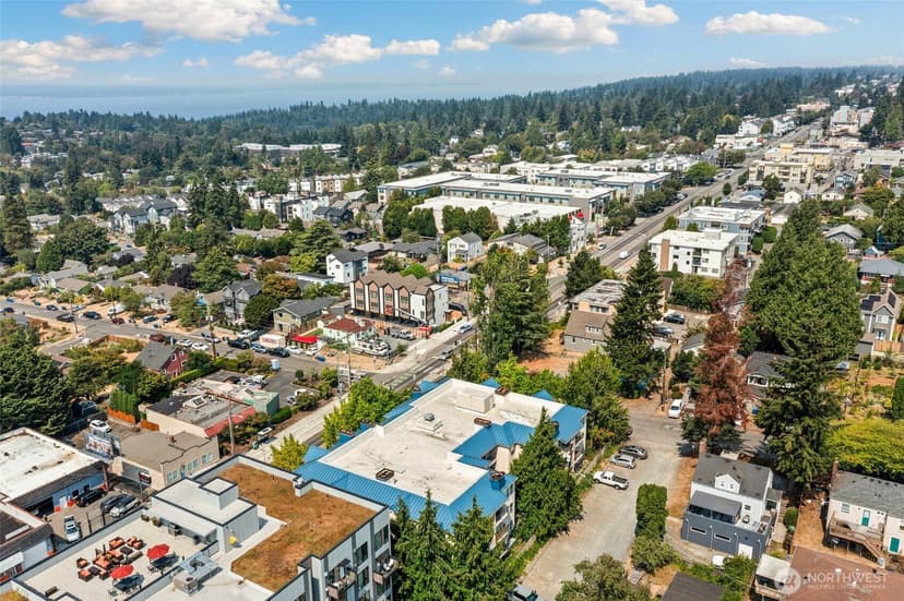 Property photo for 9750 Greenwood Avenue N #203, Seattle photo 20